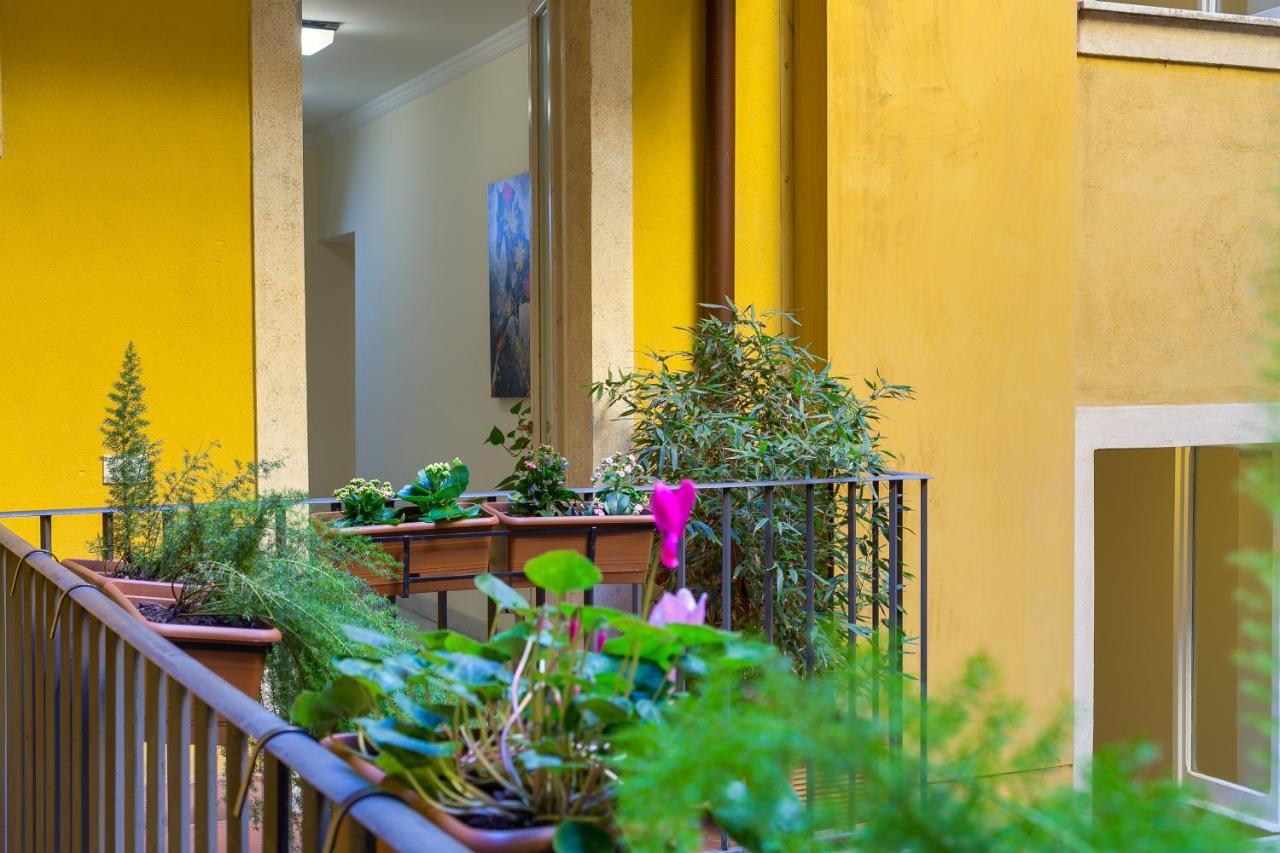 Zefiro Home โรม ภายนอก รูปภาพ